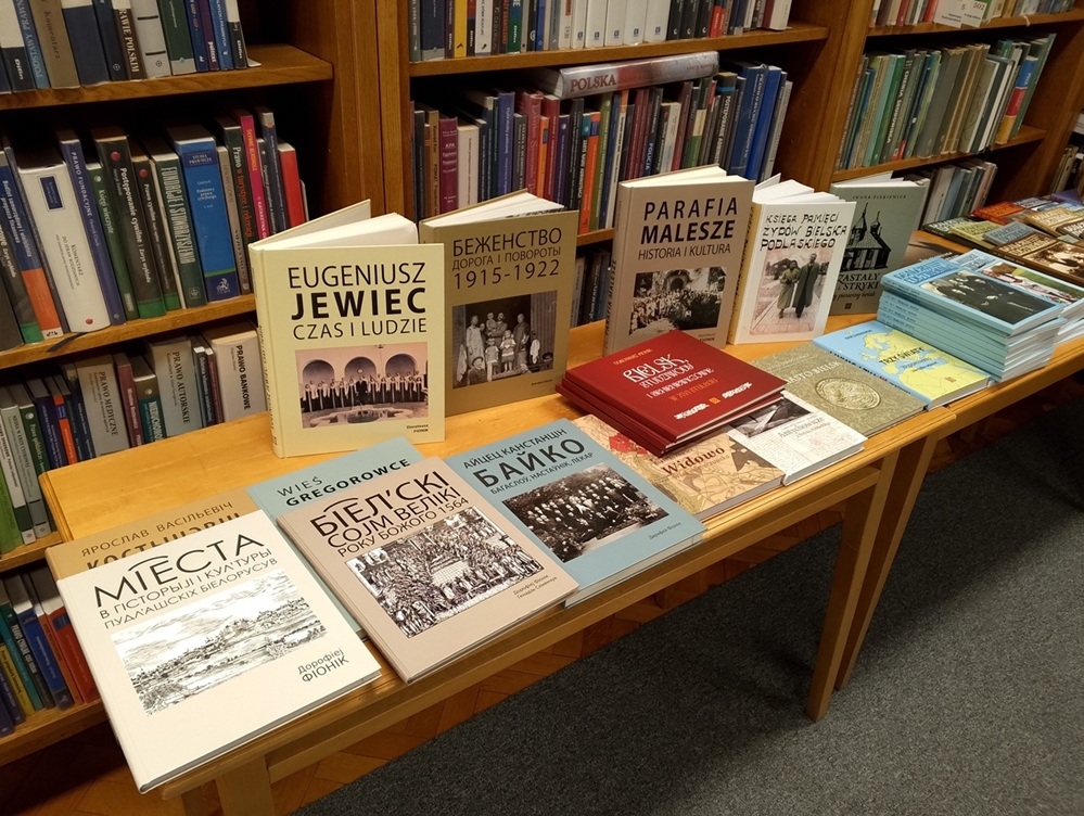 prezentacja książek goscia spotkania