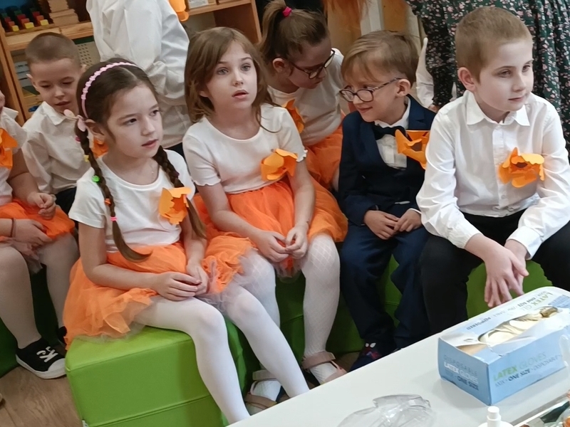 Dzieci uczestniczące w wydarzeniu
