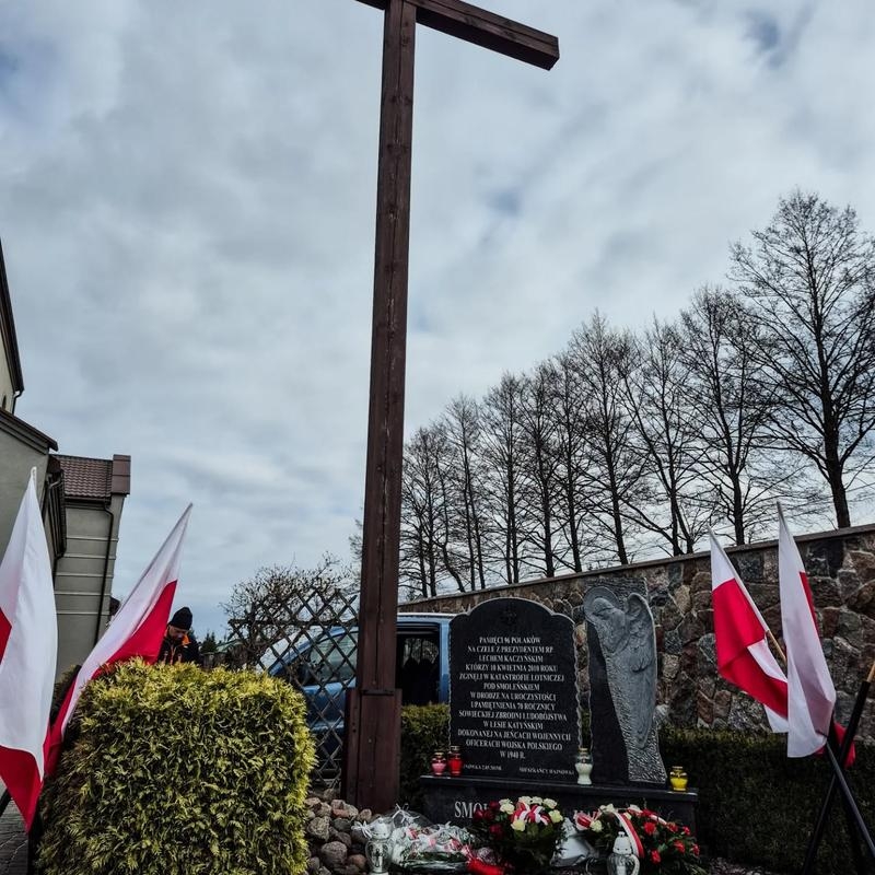 Pomnik pamięci ofiar Katastrofy Smoleńskiej
