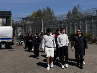 uczniowie z wizytą w Areszcie Śledczym