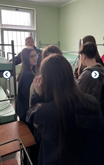 uczniowie z wizytą w Areszcie Śledczym