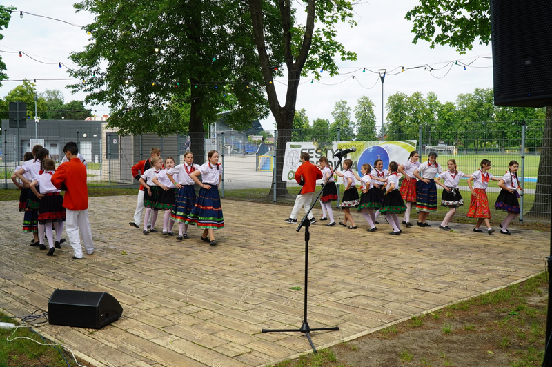 występ zespołu tanecznego
