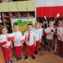 Przedszkolaki celebrują majowe święta narodowe