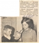 Skan starej gazety, na zdjęciu dwoje dzieci trzymających grzyby