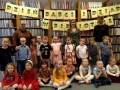 występ dzieci w bibliotece