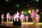 zespół artystyczny Hajnowskiego Domu Kultury na scenie