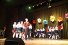 zespół artystyczny Hajnowskiego Domu Kultury na scenie