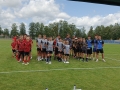 uczestnicy turnieju na stadionie