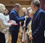 wręczanie medali przez Burmistrza