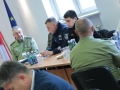 Posiedzenie Powiatowego Zespołu Zarządzania Kryzysowego - uczestnicy w trakcie posiedzenia