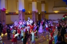 dzieci biorące udział w Balu Mikołajkowym