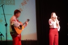 wokalistka z gitarzystą