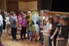 uczniowie uczestniczący w zajęciach artystycznych „Wiosenna Przygoda” 