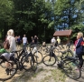 uczestnicy wycieczki rowerowej